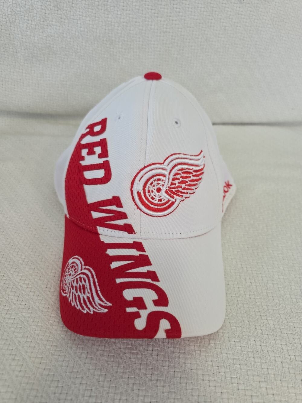 Detroit Redwings Reebok Hat Ball Cap NHL Face Off White w/ Red Logo Accents L/XL